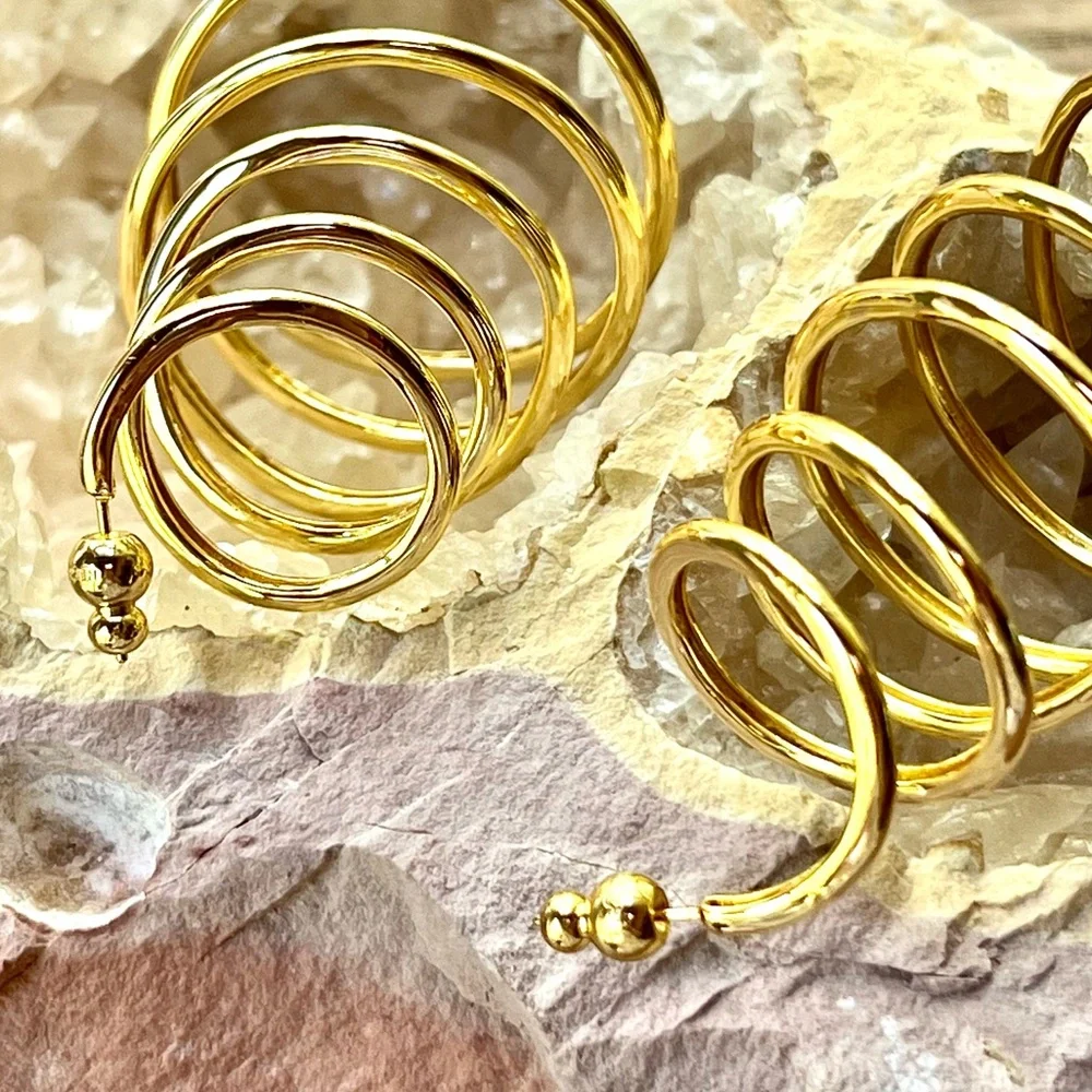 ๐บ๐HP๐๐บ NWT Cult Gaia Ezlynn Gold Serpentine Earrings - Picture 11 of 16